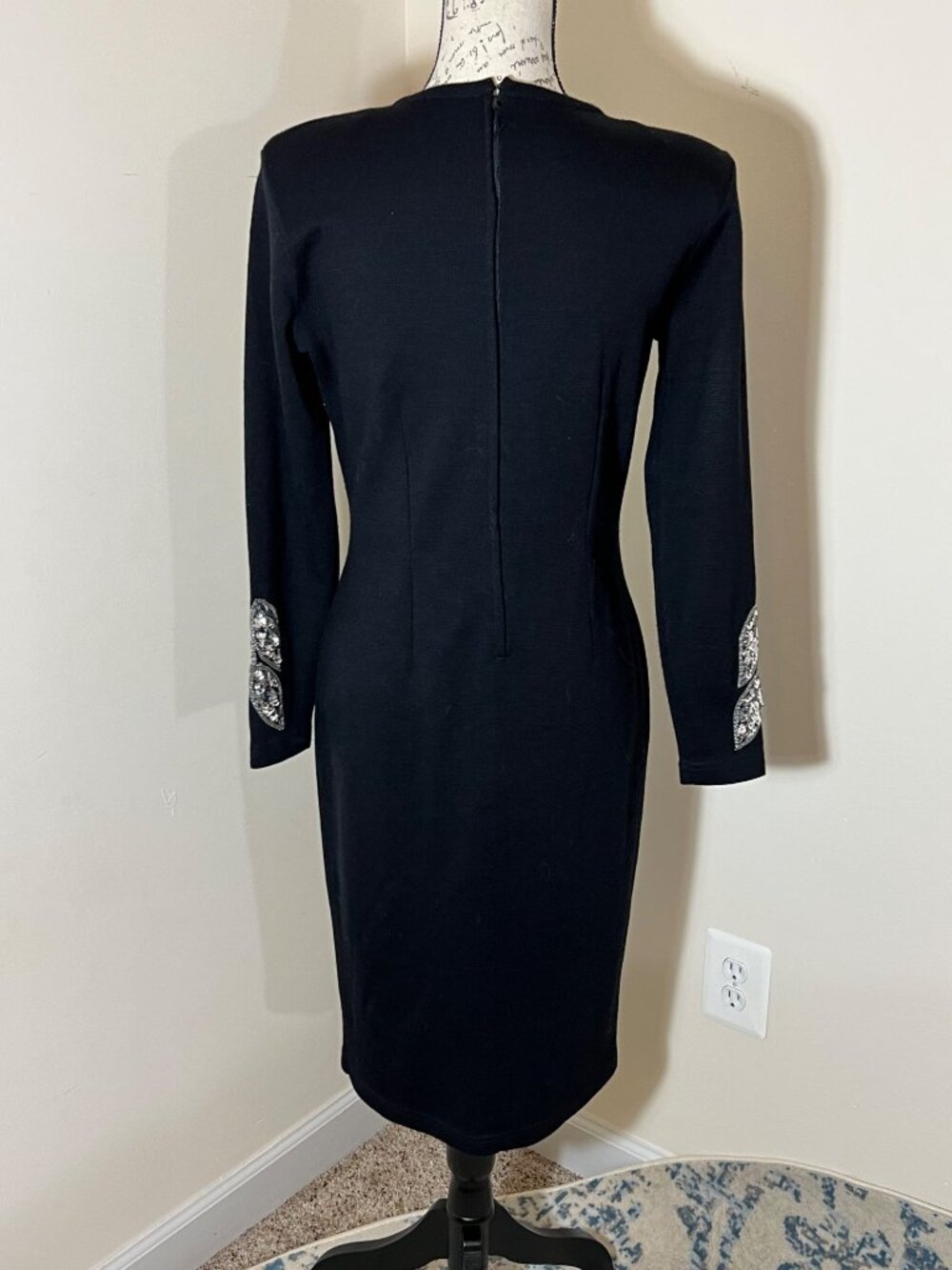 Vintage Outlander Black Sweater Dress Silver Sequin Long Sleeve Sheath Midi PS - Picture 6 of 10